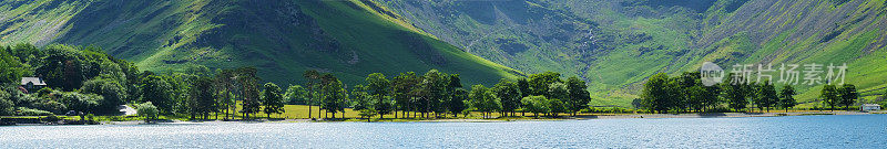 英国湖区的Buttermere Pines全景图